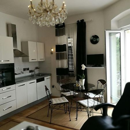 Ana Apartment Pula Exteriör bild