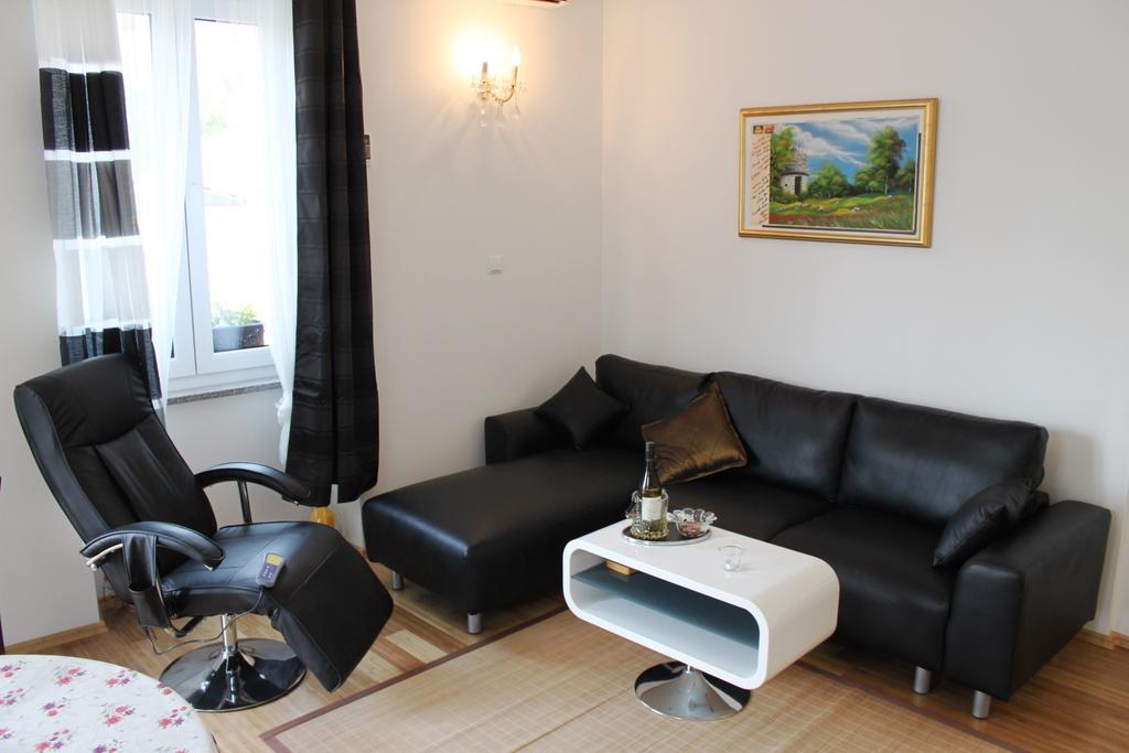 Ana Apartment Pula Rum bild